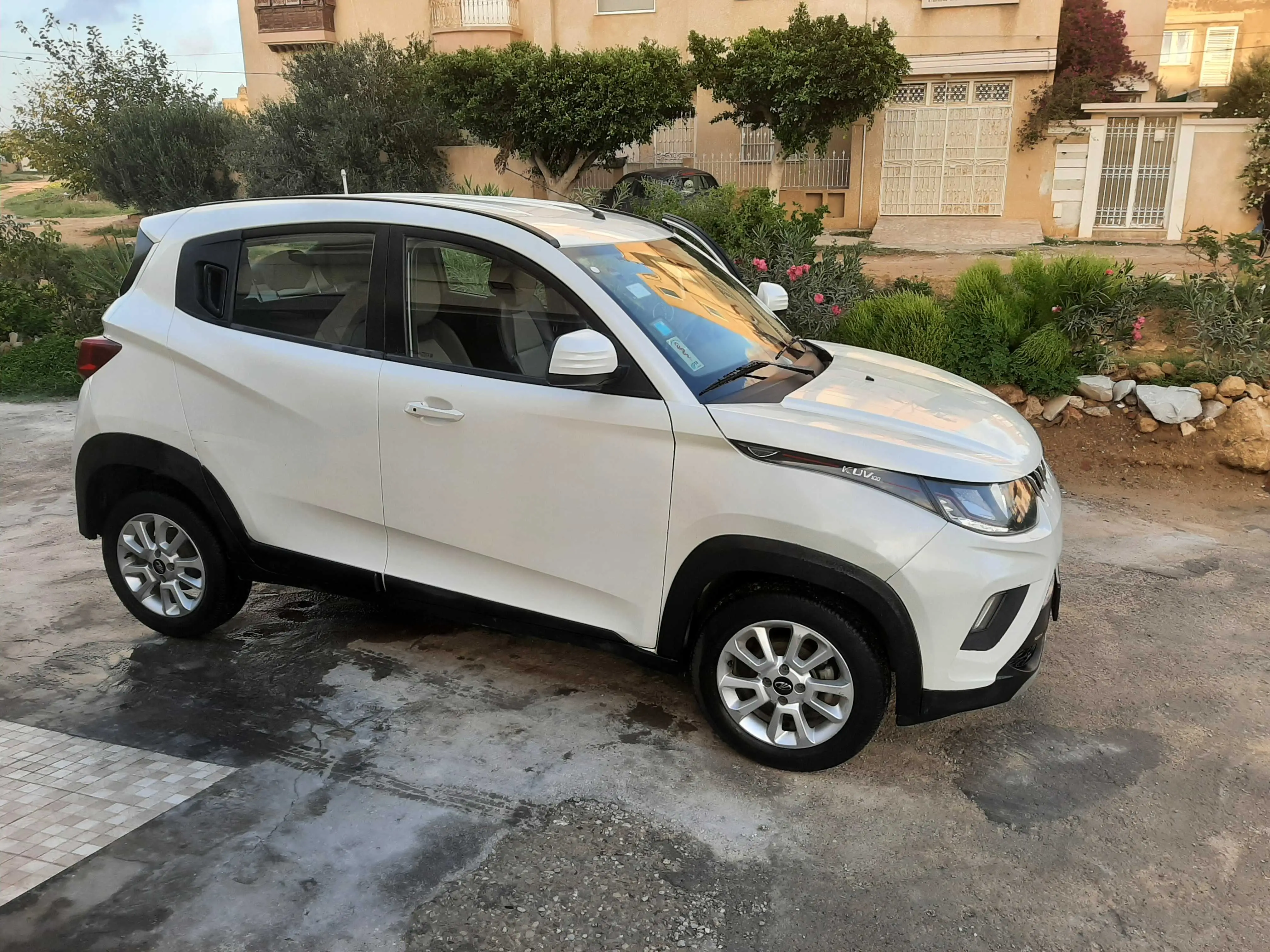  Mahindra k8 ess toute option 