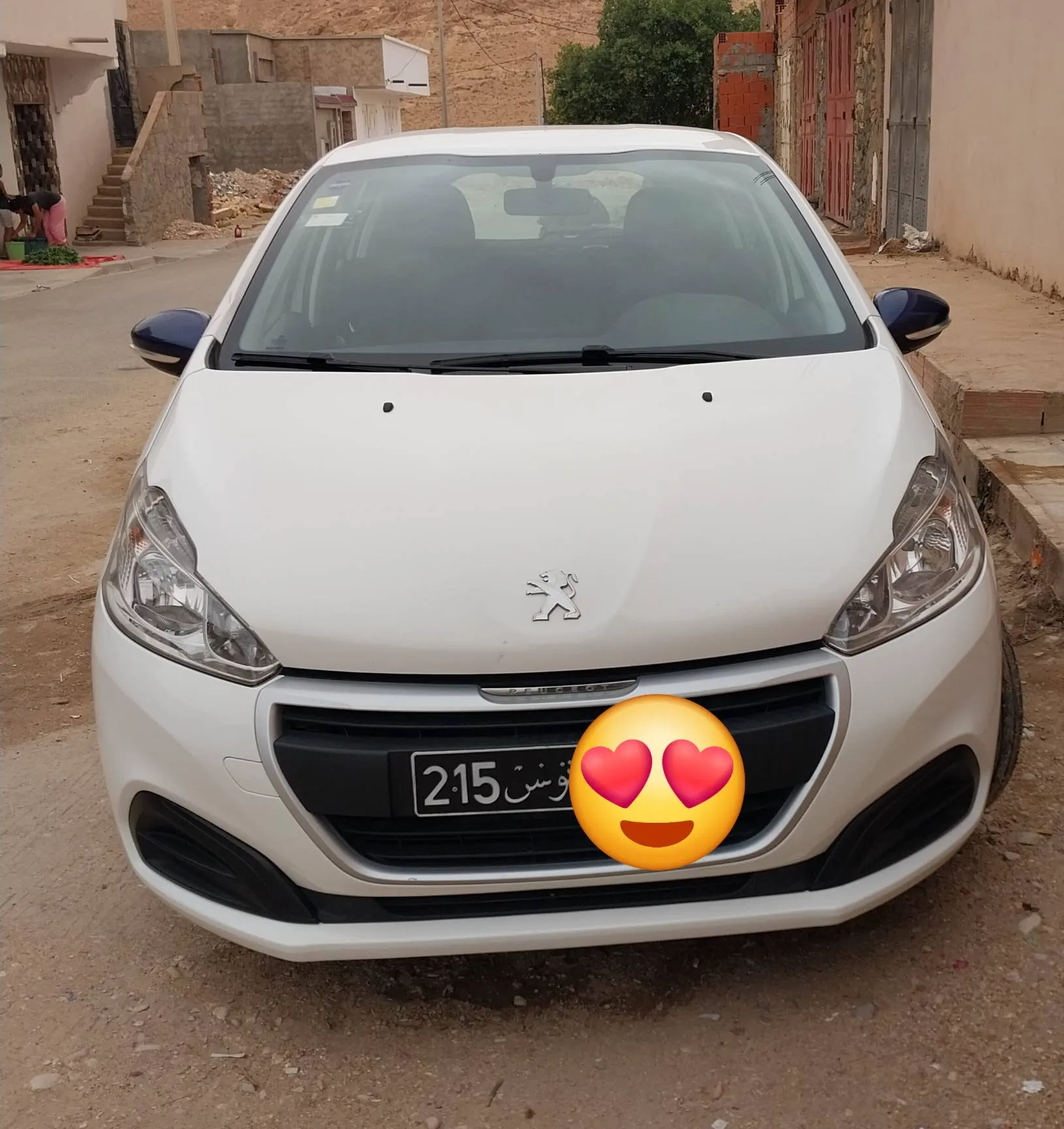  A vendre une tres belle Peugeot 208 