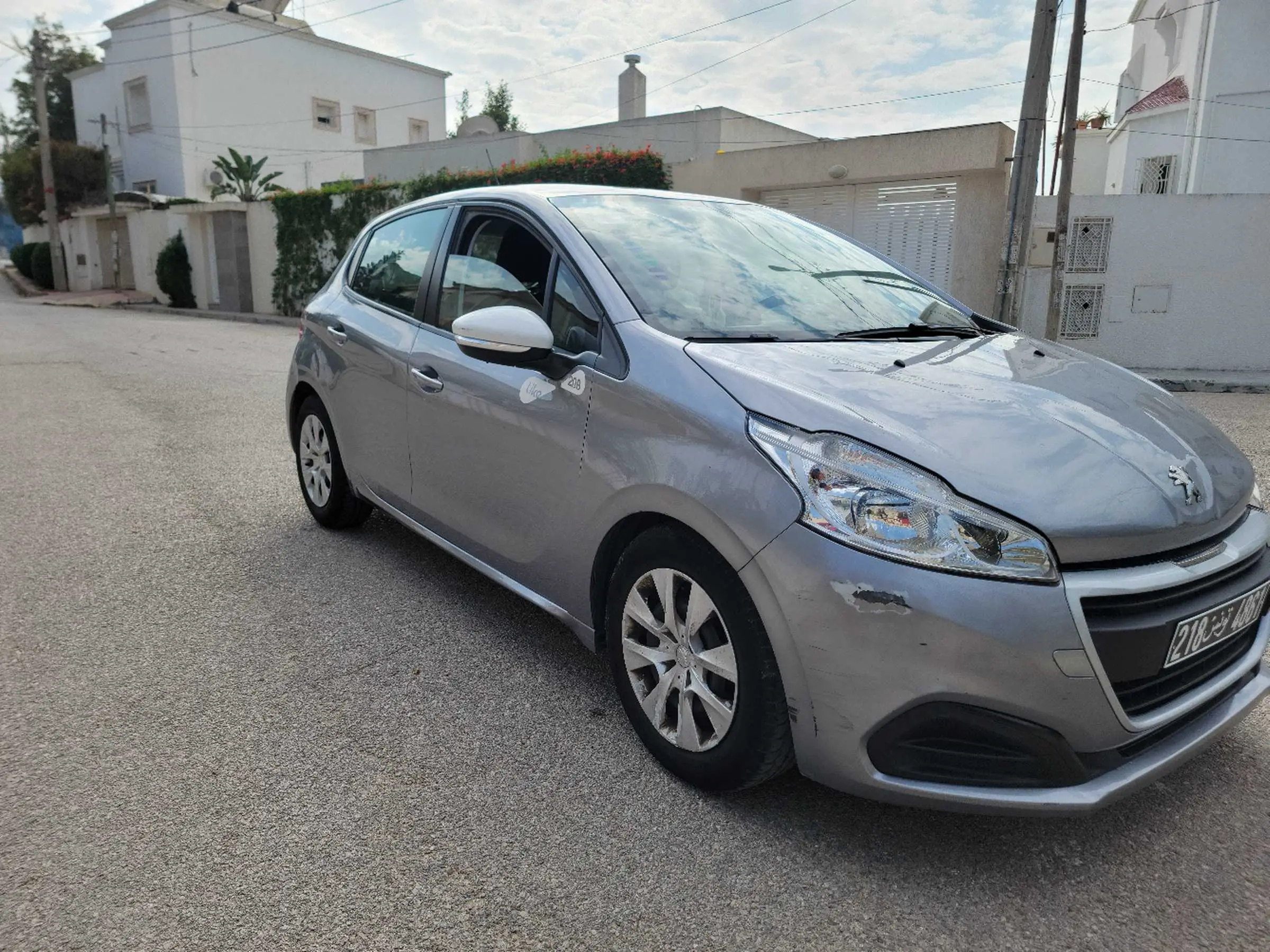  Peugeot 208 populaire 