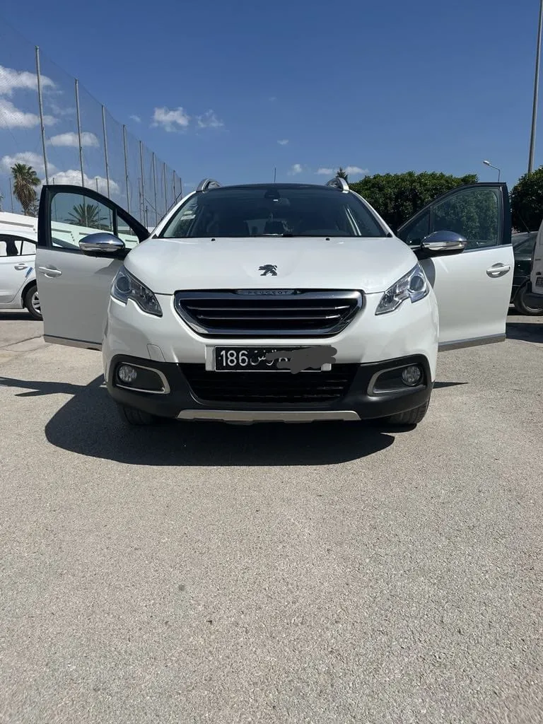  Vend Peugeot 2008 prem main 