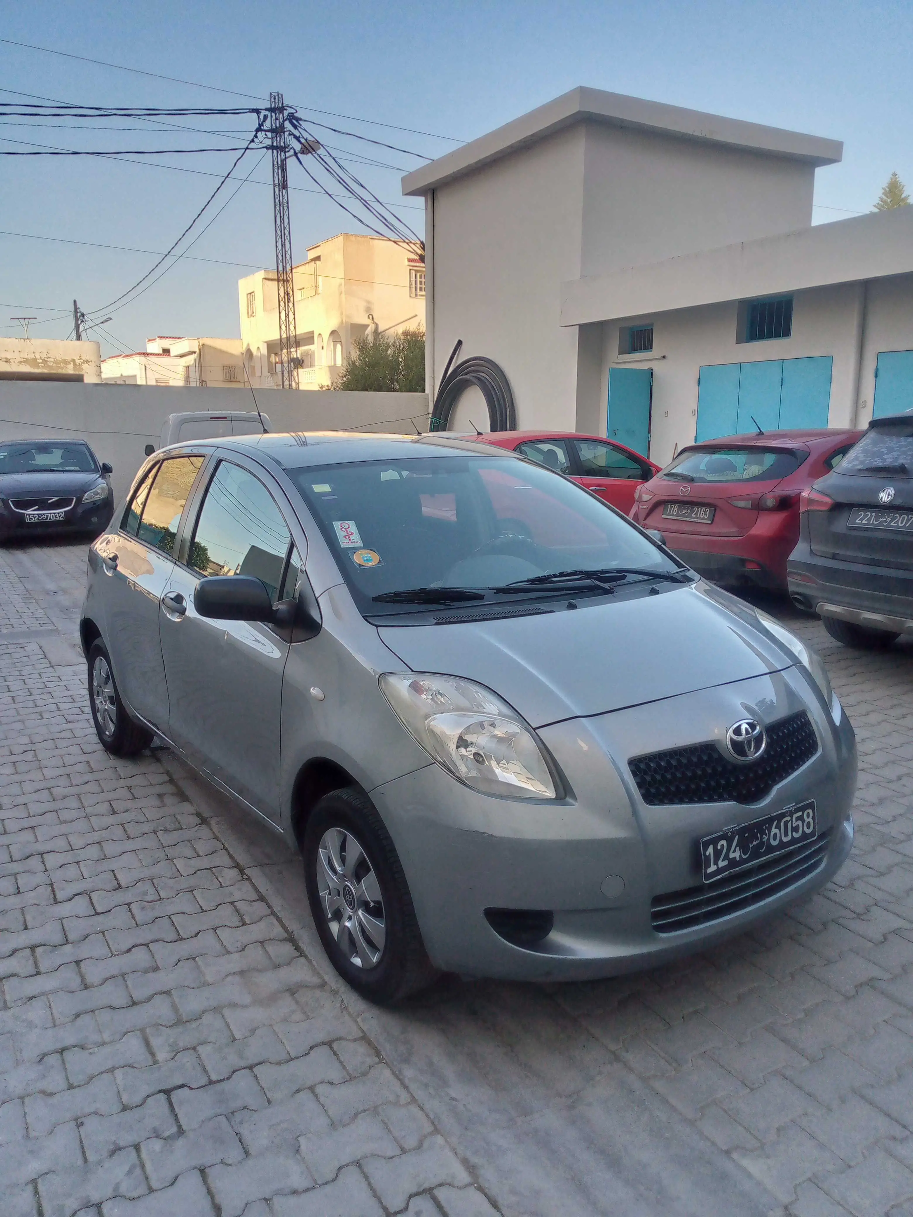  Toyota Yaris/29374925 