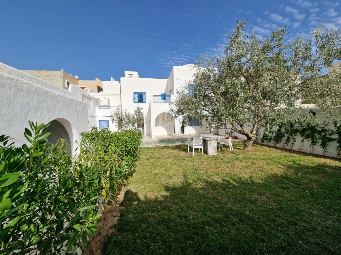  Une villa toute neuve avec piscine à Hammamet Nord à vendre 51355351 