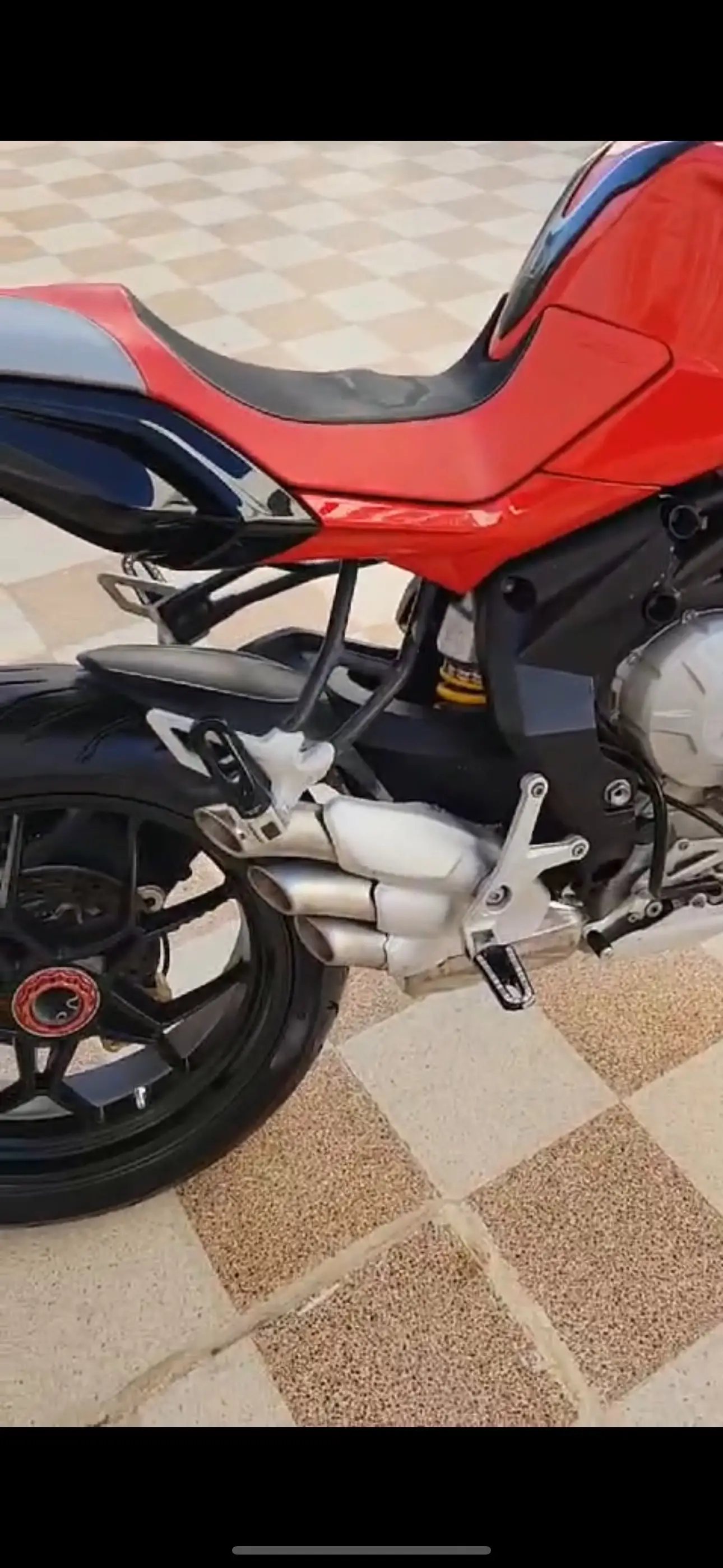  MV Agusta Brutale 675 ???? 