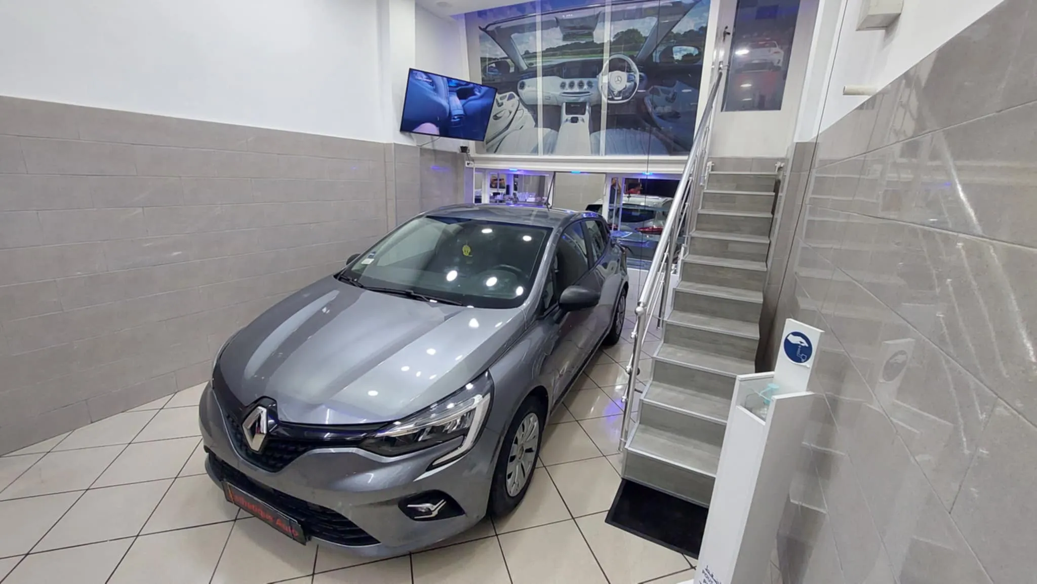  Renault Clio - Année 2023 - Tel 98479647-21140009 