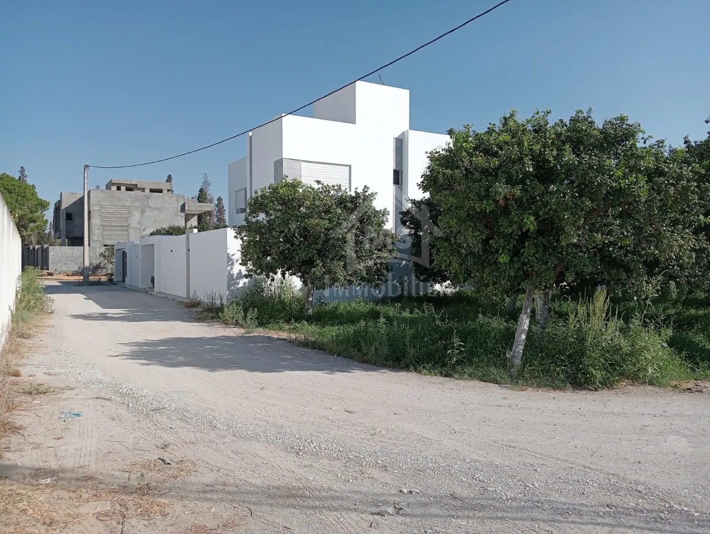  Un terrain de 423 m² dans la zone de Sidi Mahressi à vendre 51355351 