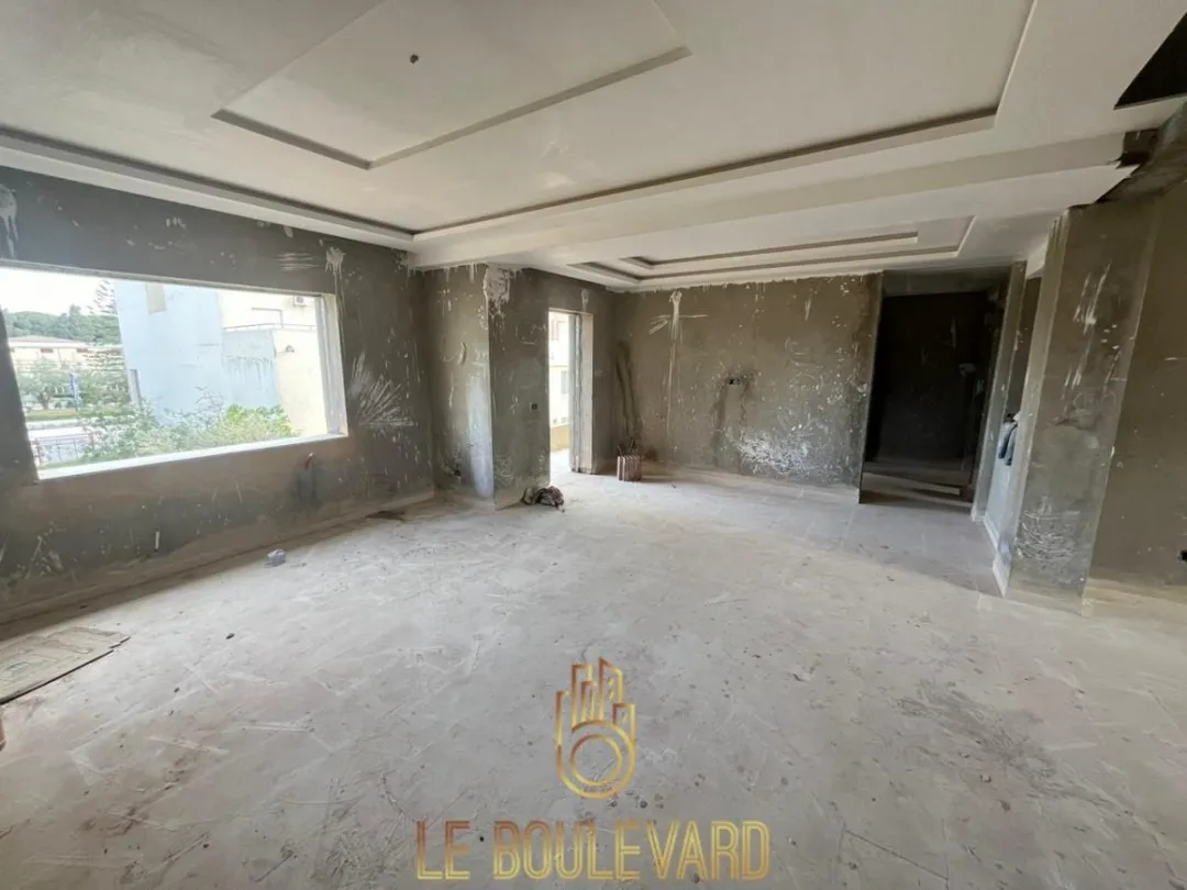  A Vendre Appartement S+3 Au 1ér étage Situé à Cité Ennacim (Mora), Nabeul 