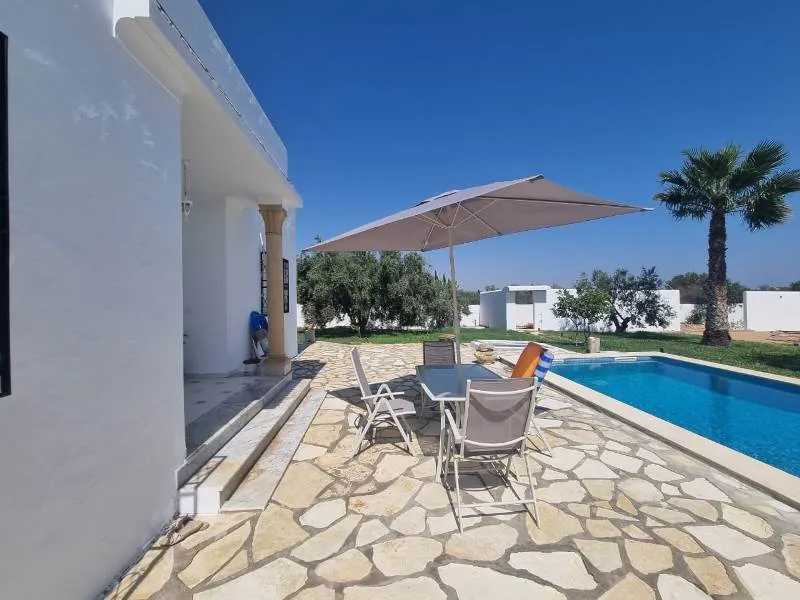  Villa Duplex S+5 avec Piscine à 400m de la Plage, Résidence Sécurisée à Mrezge, Hammamet Nord 