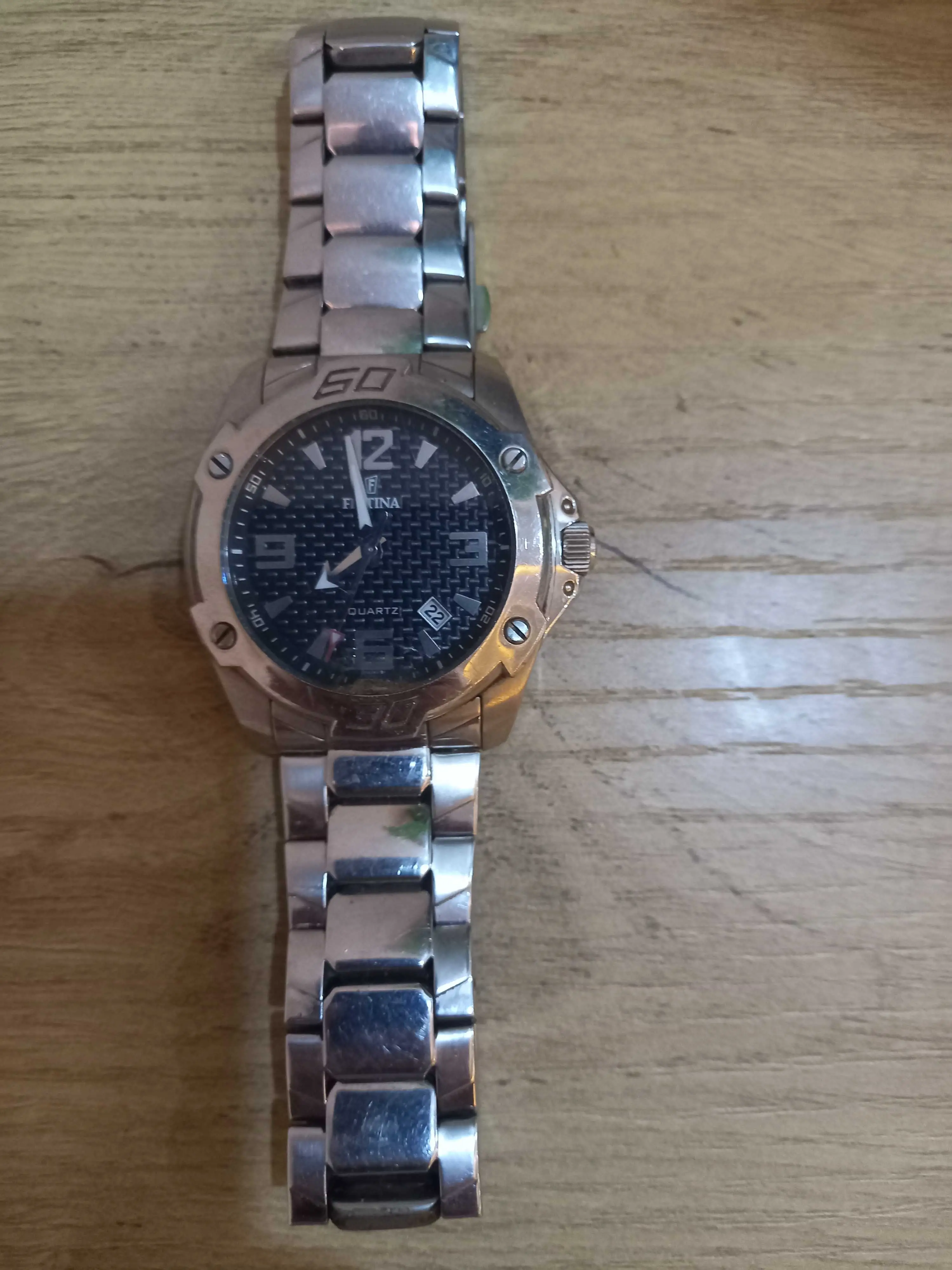  Deux montres Festina et Swatch 