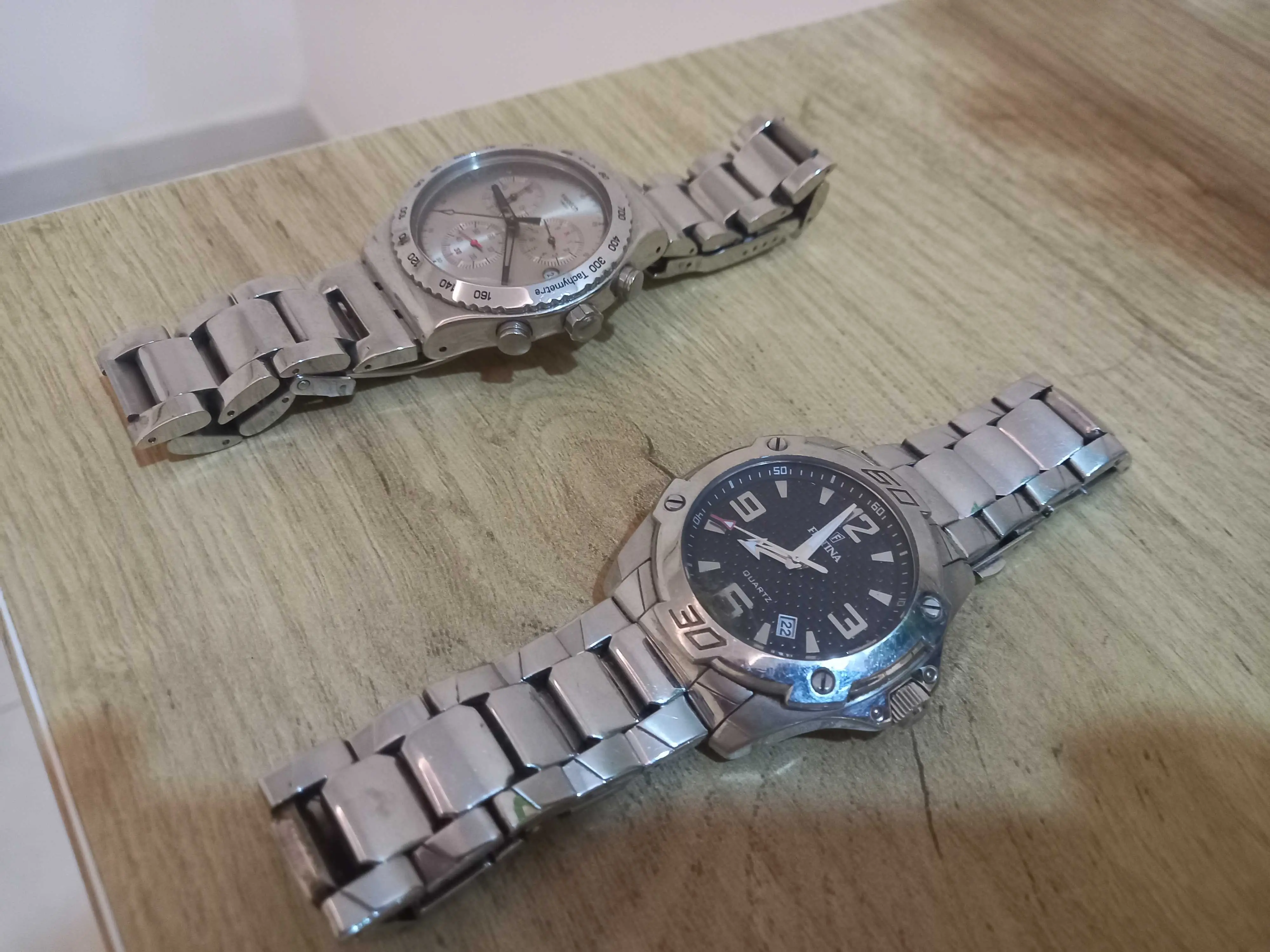  Deux montres Festina et Swatch 