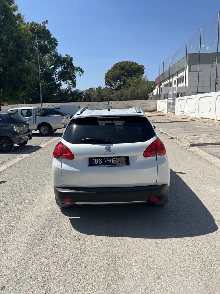  Peugeot 2008 essence 