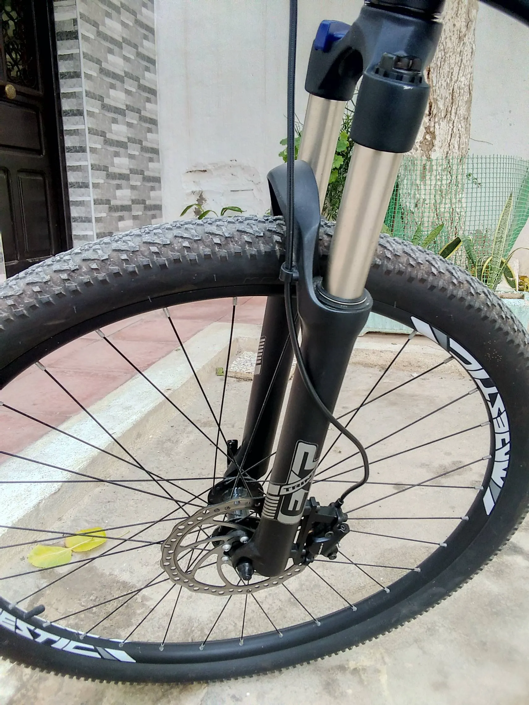  Vélo trinx m1000 pro 