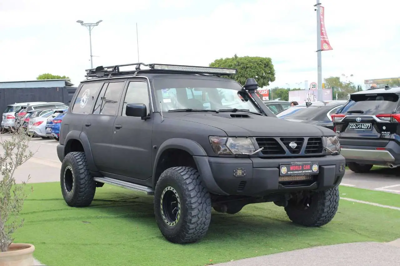  Nissan patrol y61 