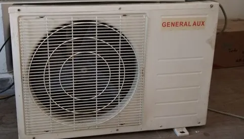  Climatiseur GENERAL GOLD 18000 BTU ; Chaud et froid état neuf avec support ; livré ; Installé et Garantie 2 