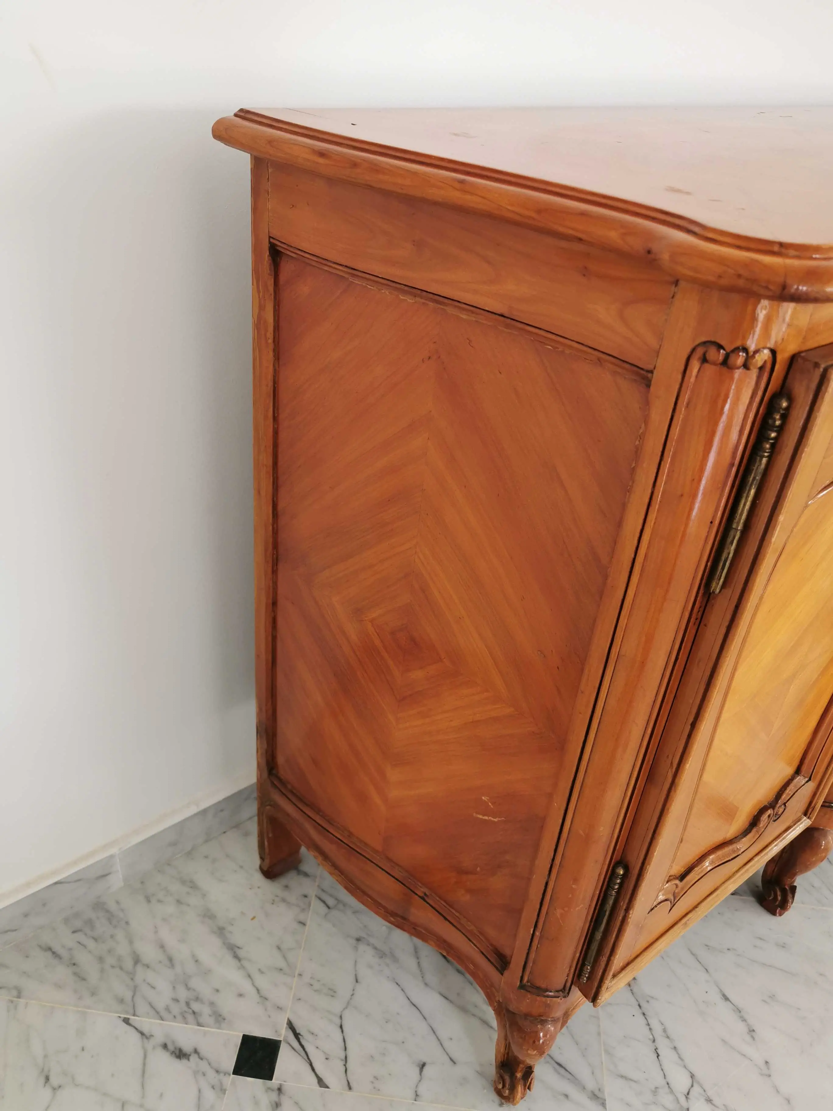  Buffet Louis XV / En bois de Noyer ???? 