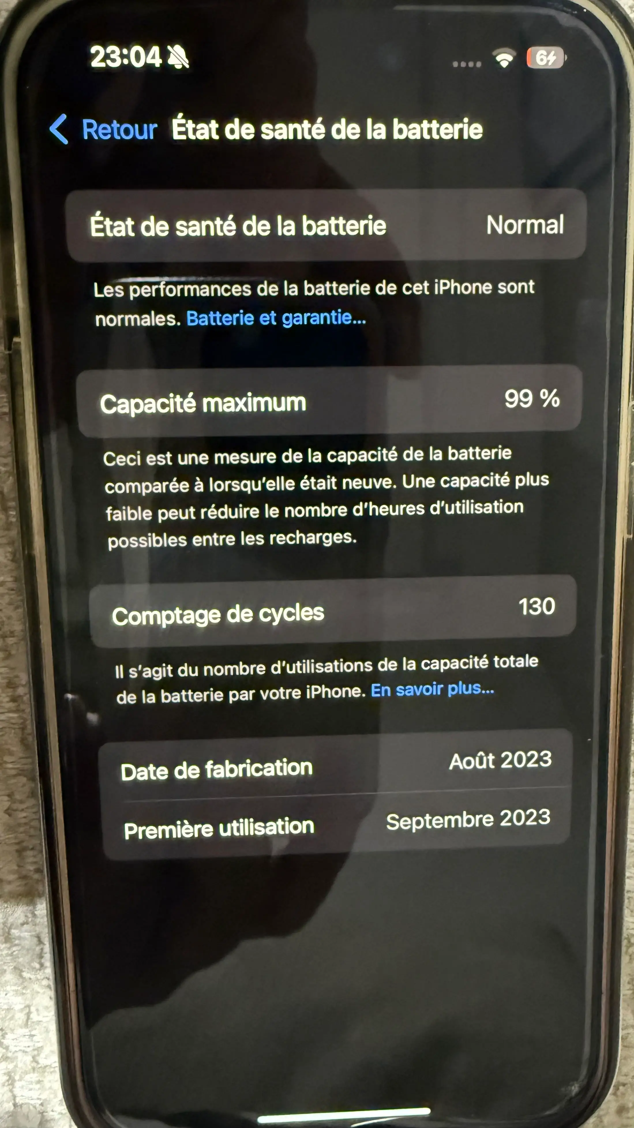  À vendre iPhone 15 pro 256 peu utilisé 