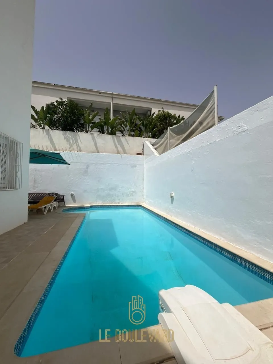  Villa Duplex S+5 avec Piscine à 400m de la Plage, Résidence Sécurisée à Mrezge, Hammamet Nord 