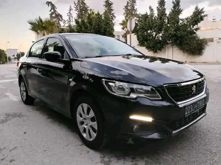  PEUGEOT 3011 PREMIÈRE MAIN TRÈS PROPRE 