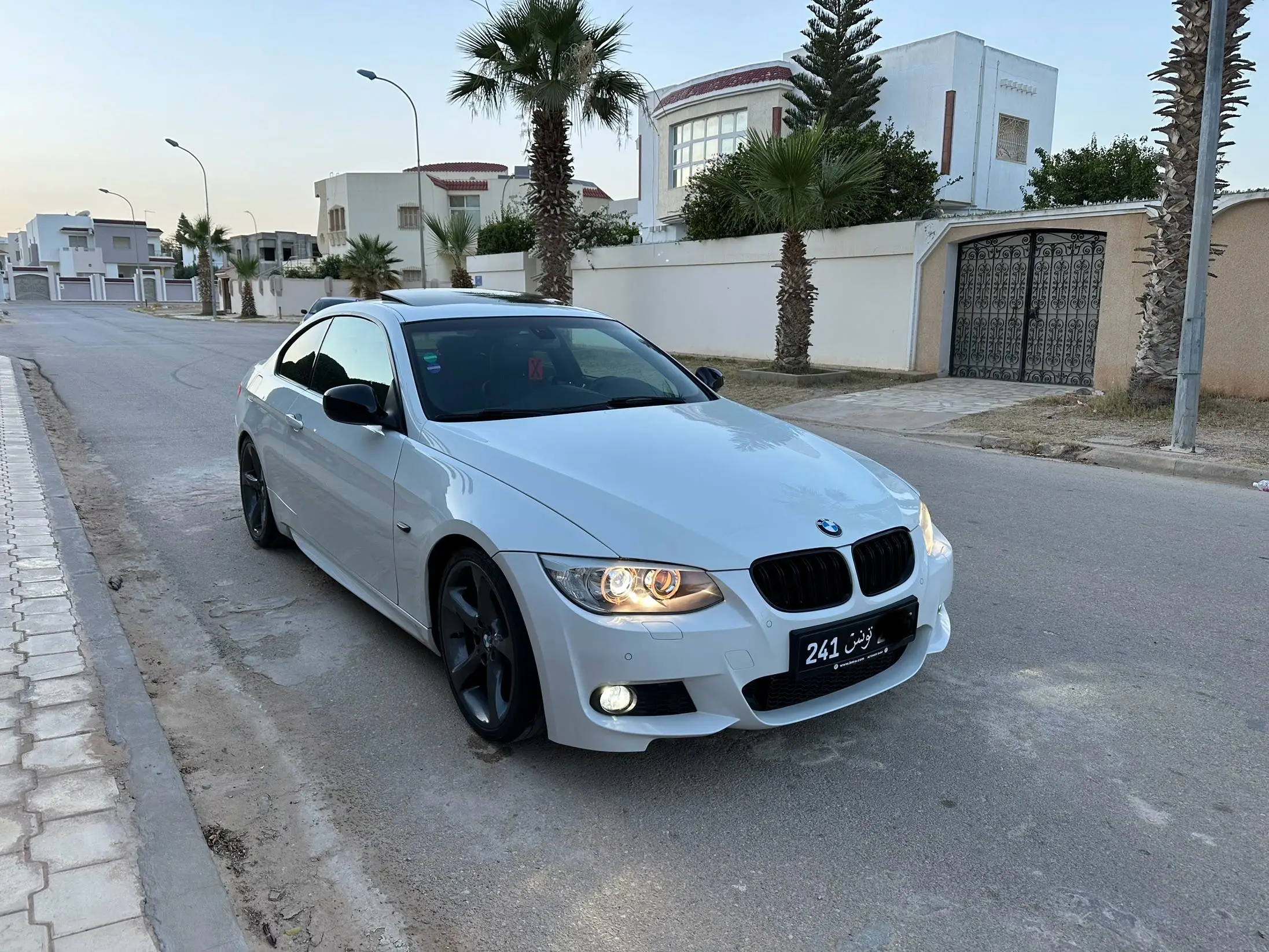  BMW serie 320i coupé e92 restylé phase 2 kit M full options fin de serie 