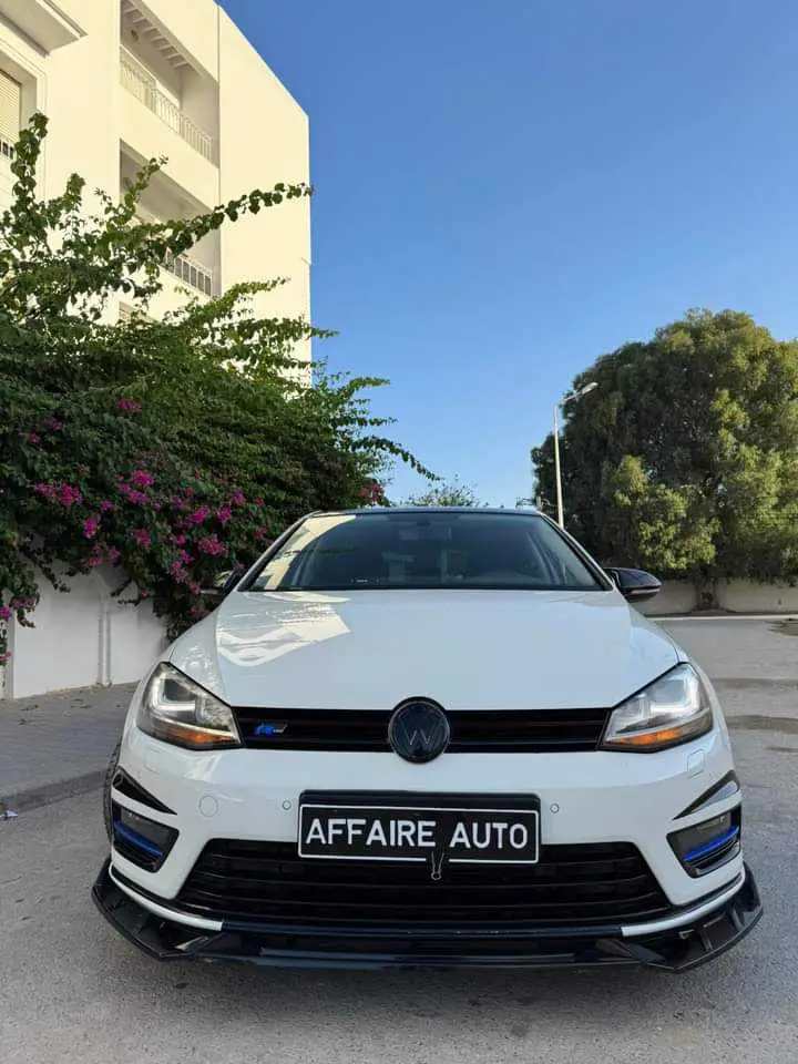  VOLKSWAGEN GOLF R-LINE 