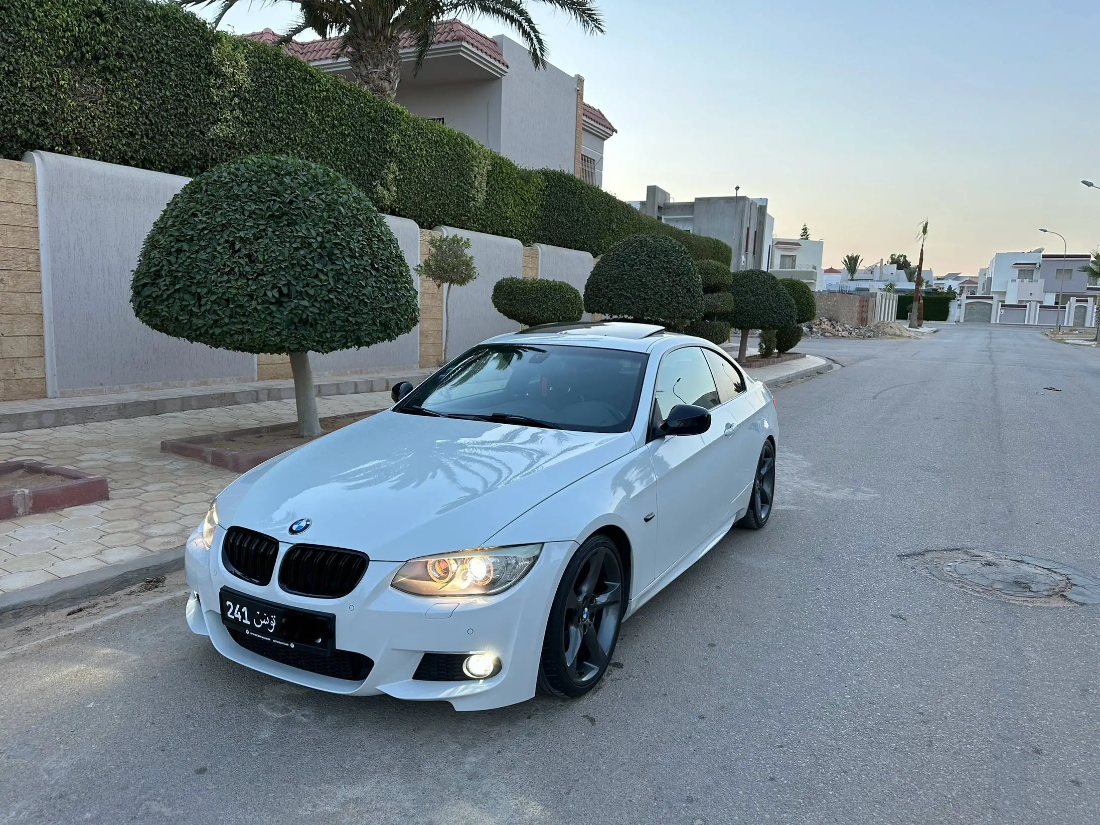  BMW série 320i coupé e92 phase 2 kit M full options fin de série 