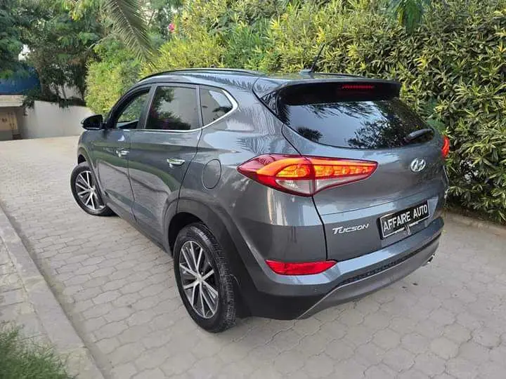  HYUNDAI TUCSON 2L 4X4 DIESEL 