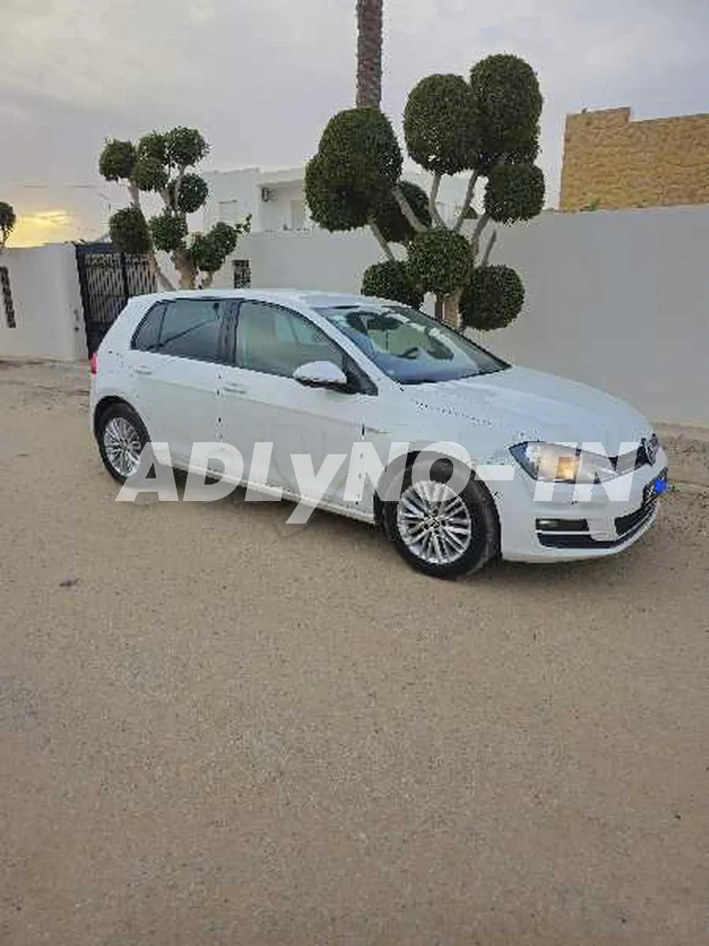 Golf 7 cup modele 11/2014 entree en tunisie en 2019 1 er main en tunisie 5 cv essence 178000 km reel avec carnet entretient chaque entretient a l apui ttt options cliamtiseur elctronic en marche 4 vitres electric abs capteurs de pluie et de lumiere capteu