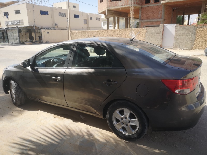 Kia CERATO Essence 2010