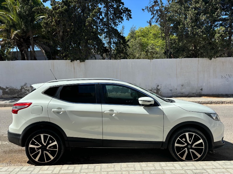 Nissan Qashqai Essence 2016