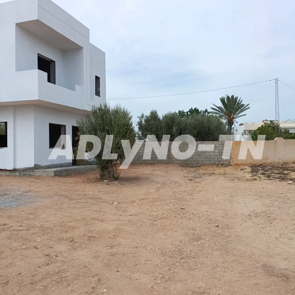 duplex s+4 de 500m à hammamet sud 99202001