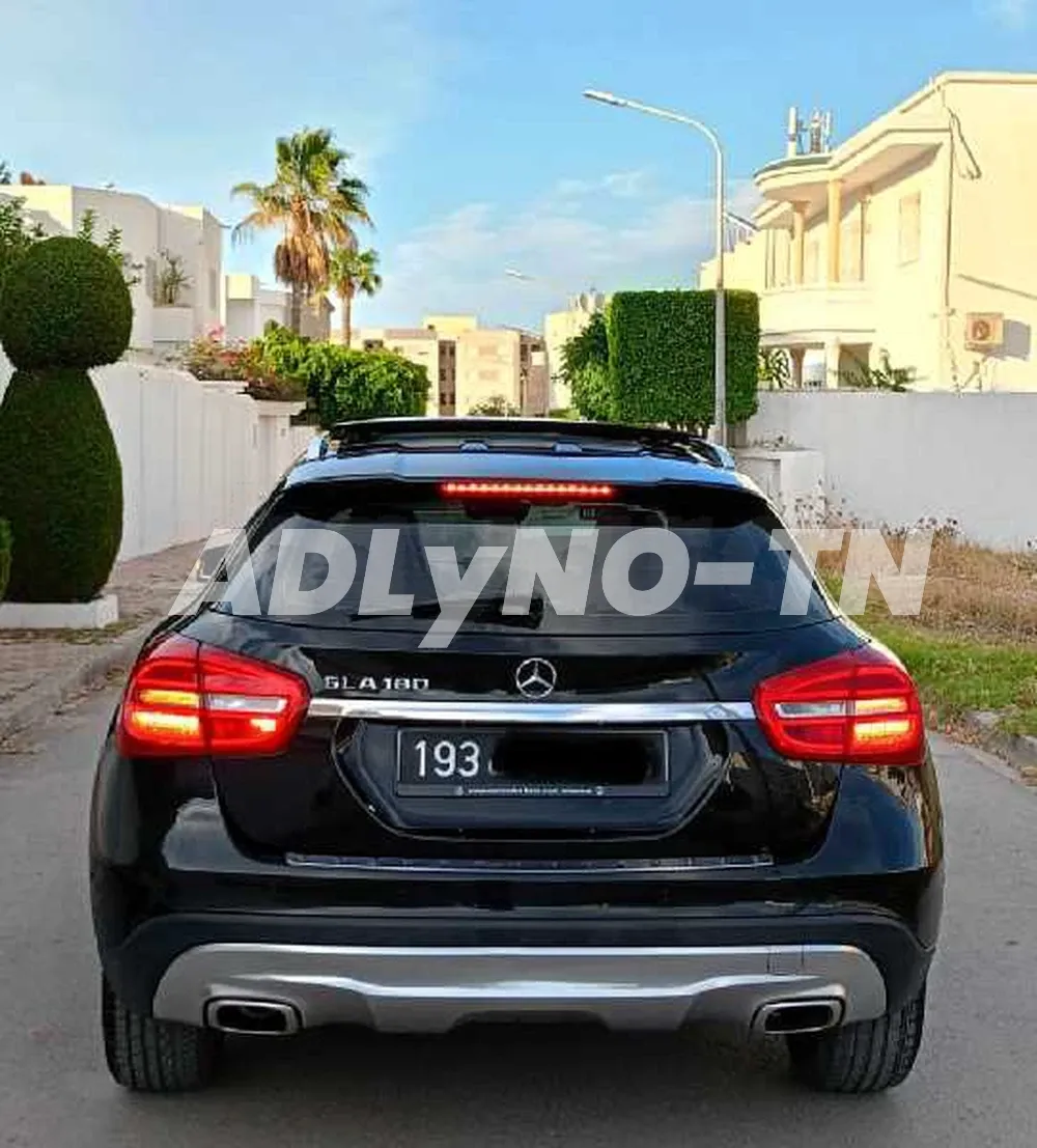 MERCEDES GLA 180 Ann 2016