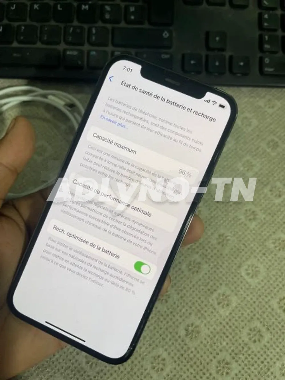 iphone 12 pro max comme neuf avec accessoires