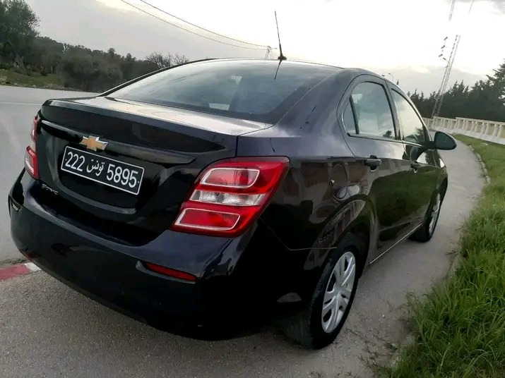 CHEVROLET SONIC PREMIÈRE MAIN EN EXCELLENT ÉTAT