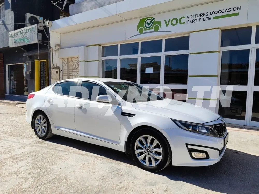 KIA OPTIMA BOITE AUTO ETAT TRÈS PROPRE TEL 22801802