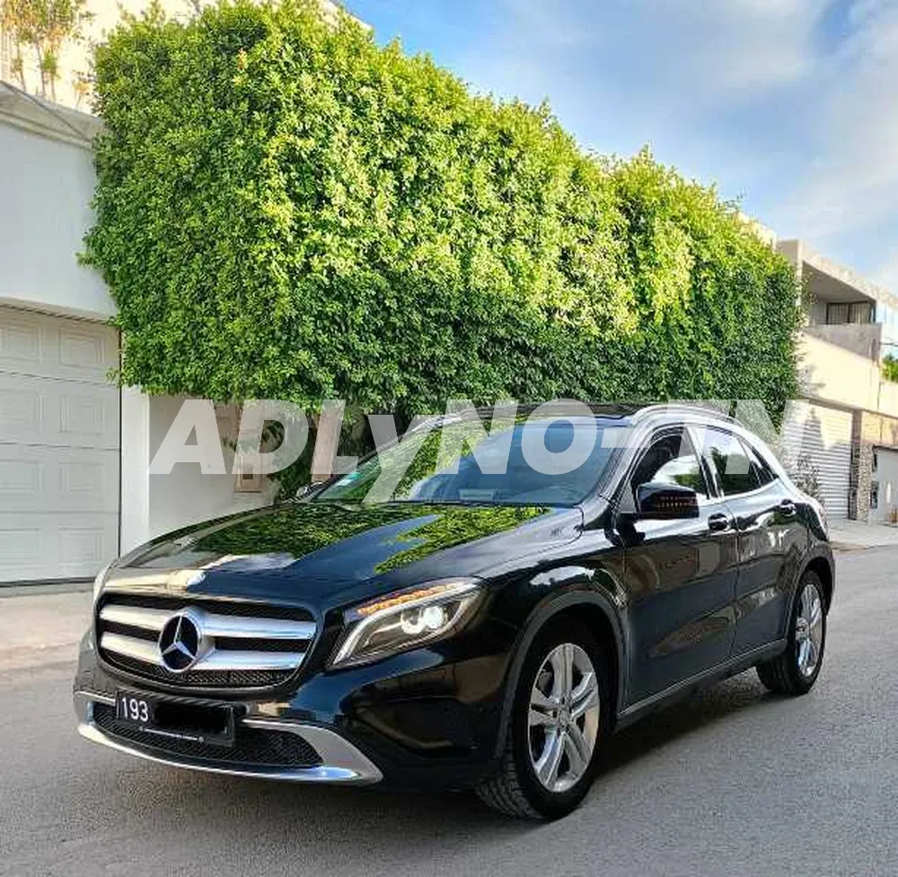 MERCEDES GLA 180 Ann 2016