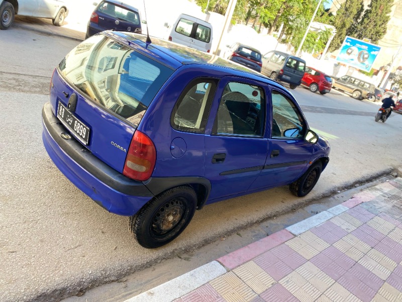 Opel Corsa Essence 1999