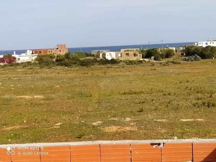  Terrain Fait l'angle à Sousse 