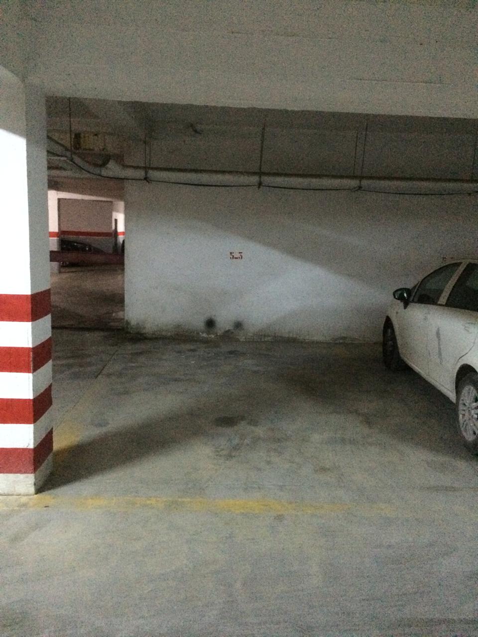    Place parking interieur