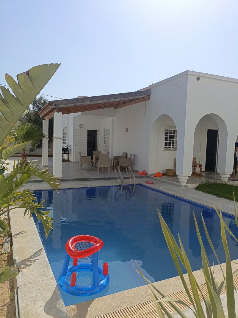 APPARTEMENT À LOUER À LA ZONE TOURISTIQUE DJERBA - RÉF L726