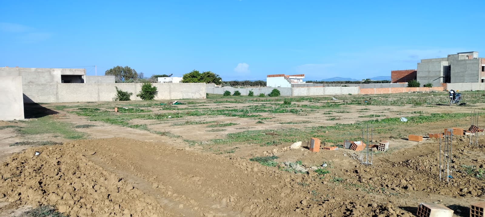  Terrain Fait l'angle à Sousse 