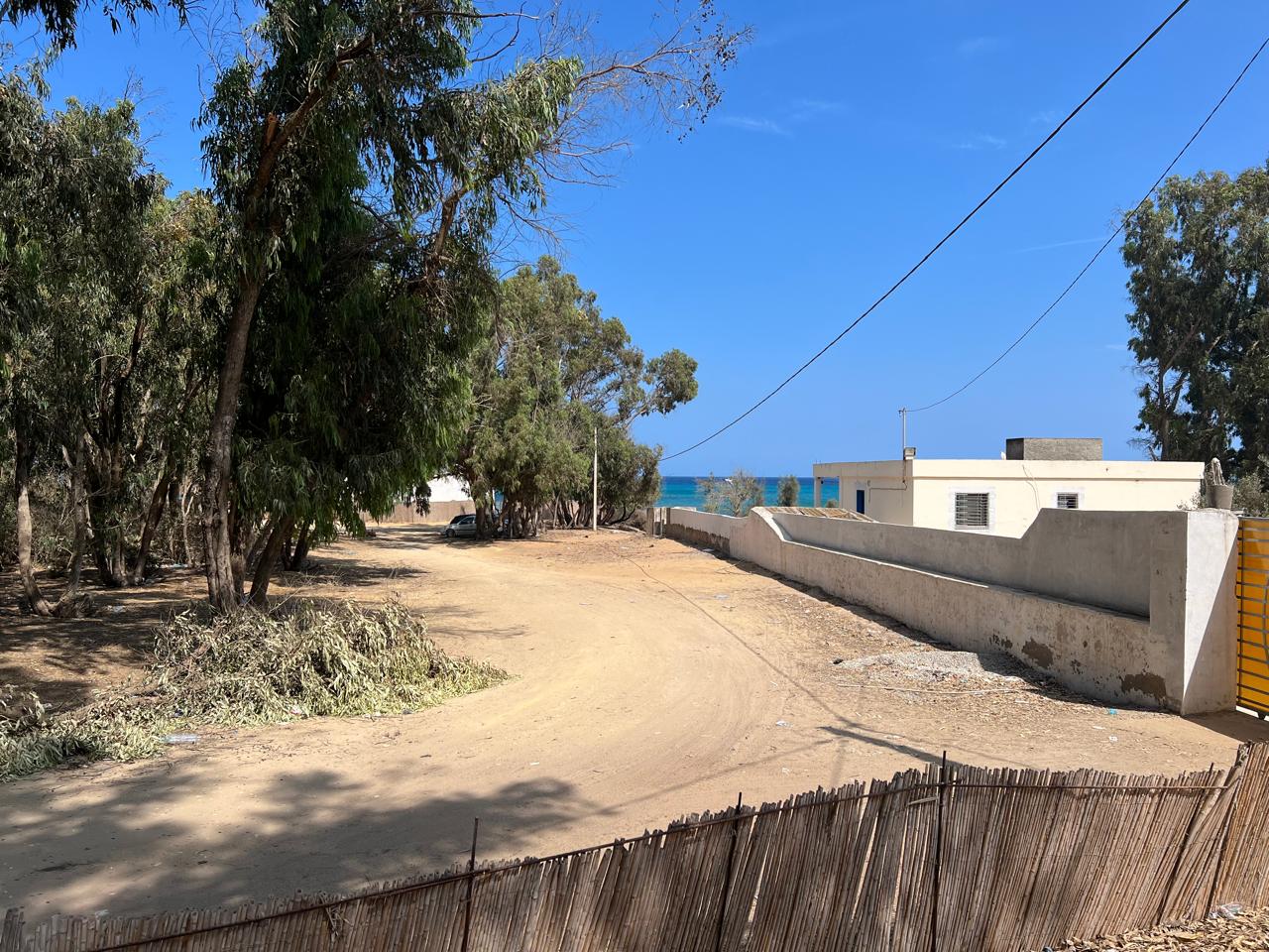 VILLA AVEC PISCINE EN ZONE TOURISTIQUE DJERBA-RÉF L758