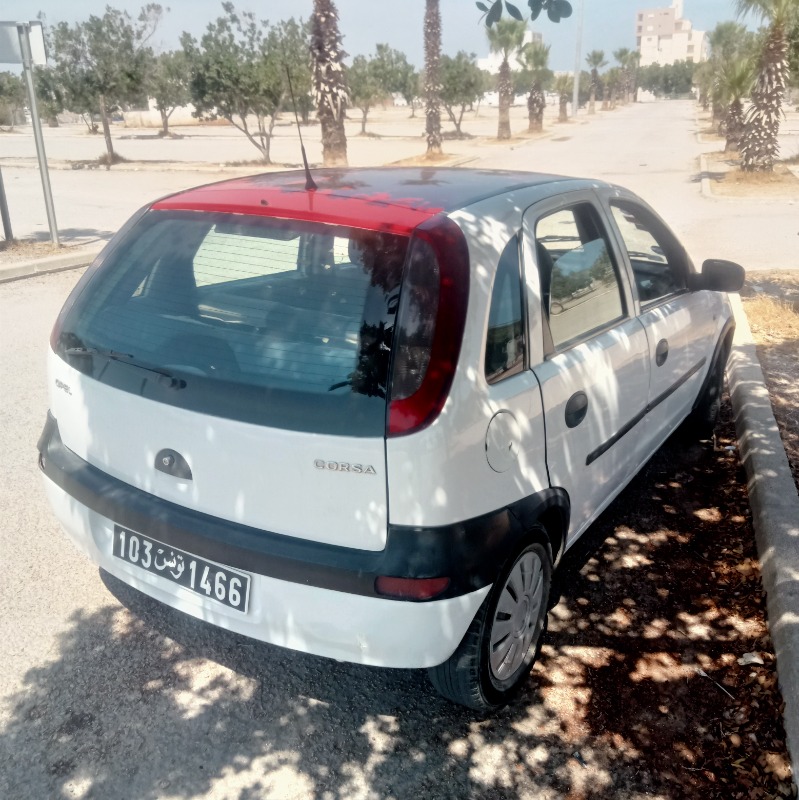 Opel Corsa Essence 2002