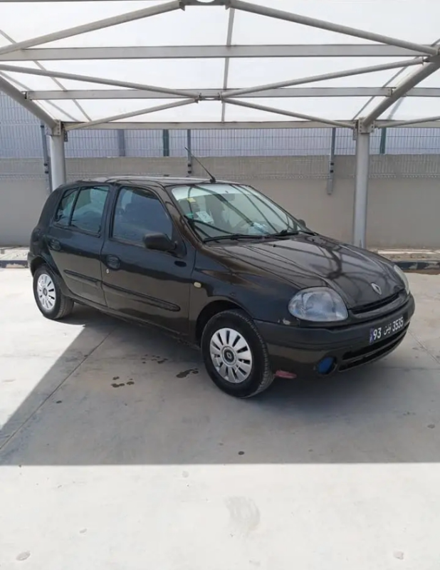 Renault Clio Essence 2001