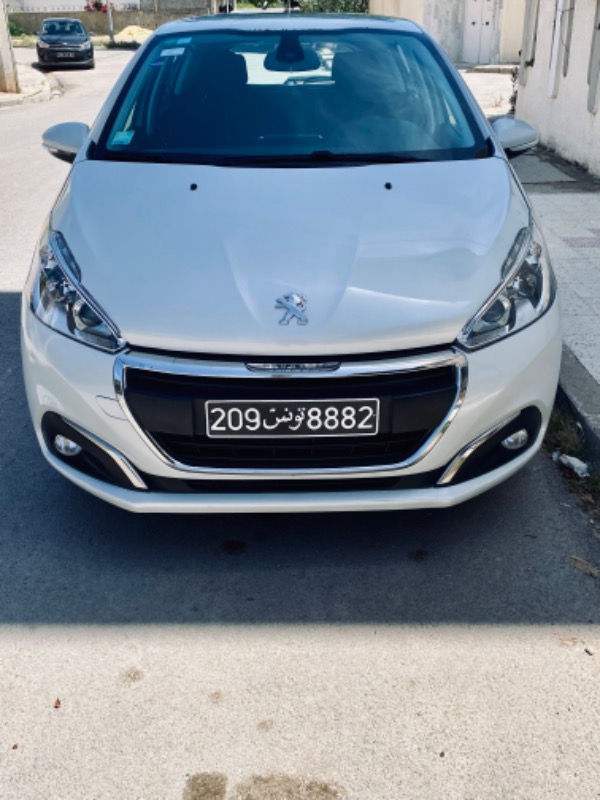 Peugeot 208 Essence 2019 ..