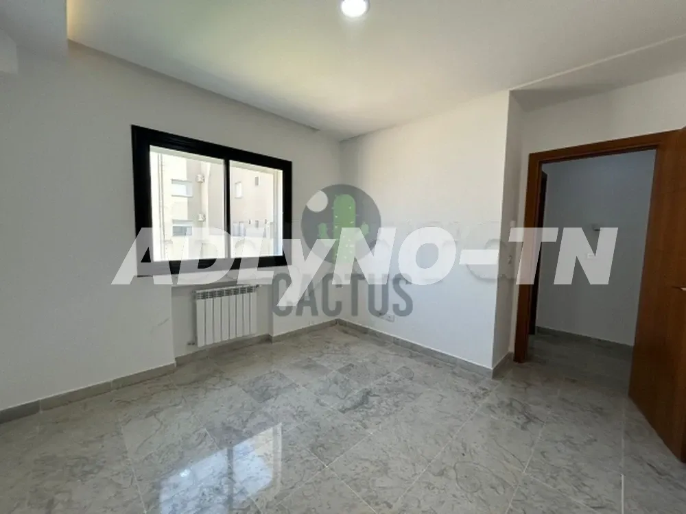 A vendre : Appartement S+2 de 104 m² avec une terrasse de 12 m² à Cité el wafa , Afh mrezga