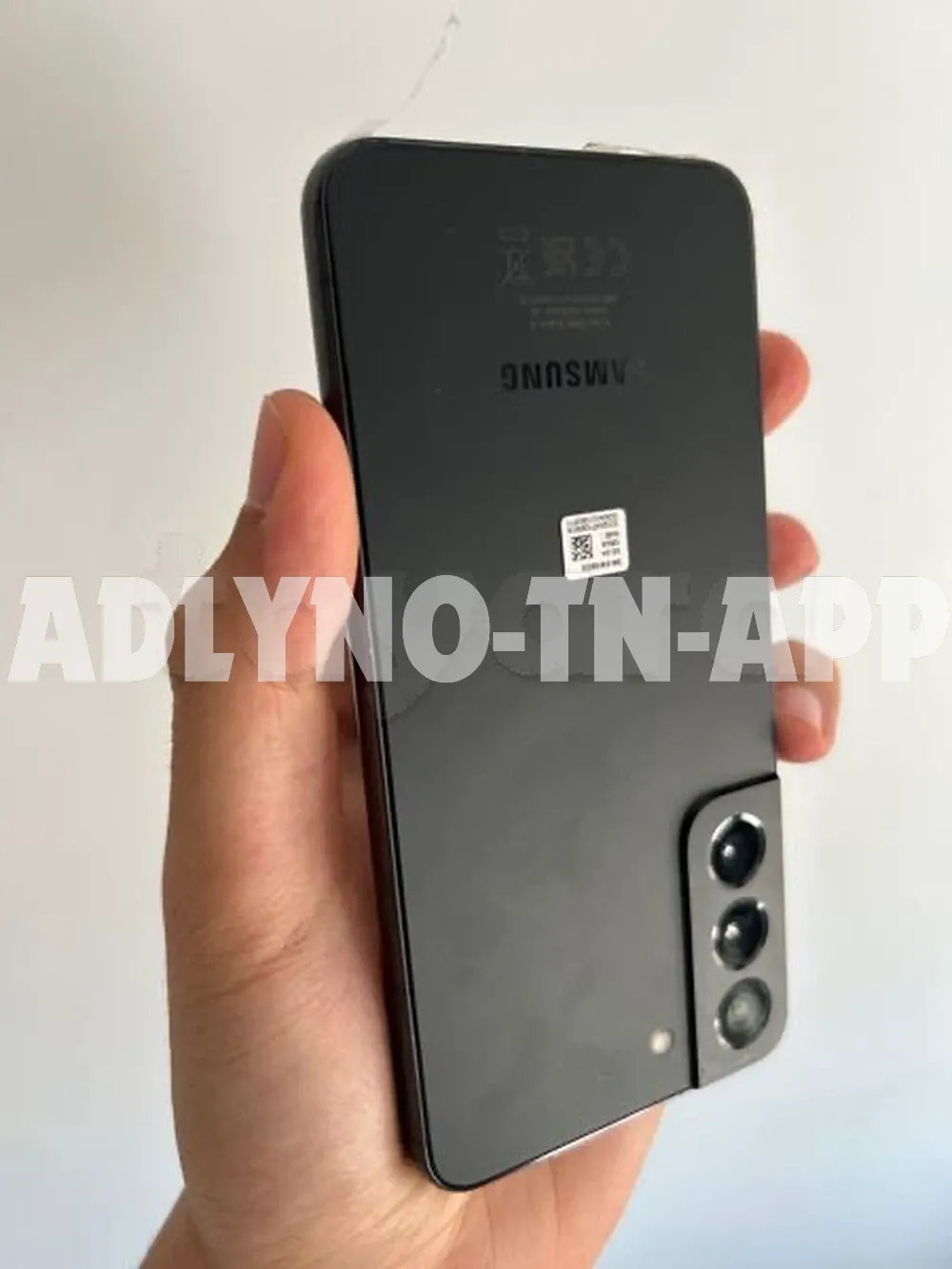 Samsung S22 5G 128/8 état neuf peu servi aucun défaut tt en marche jamais réparé avec facture et garantie et câble prix 1290dt tel 20172643