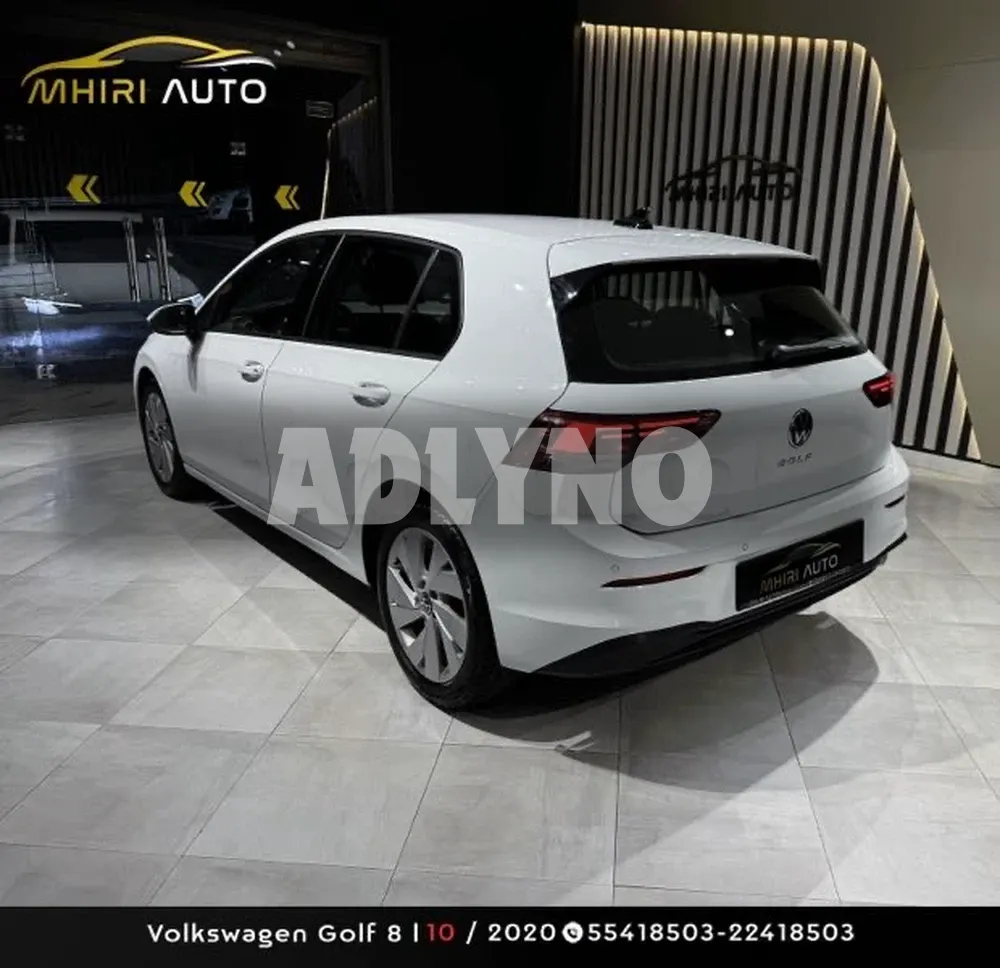 ? Volkswagen Golf 8 ?