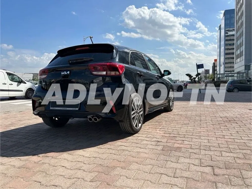 ? KIA RIO GT-LINE ?