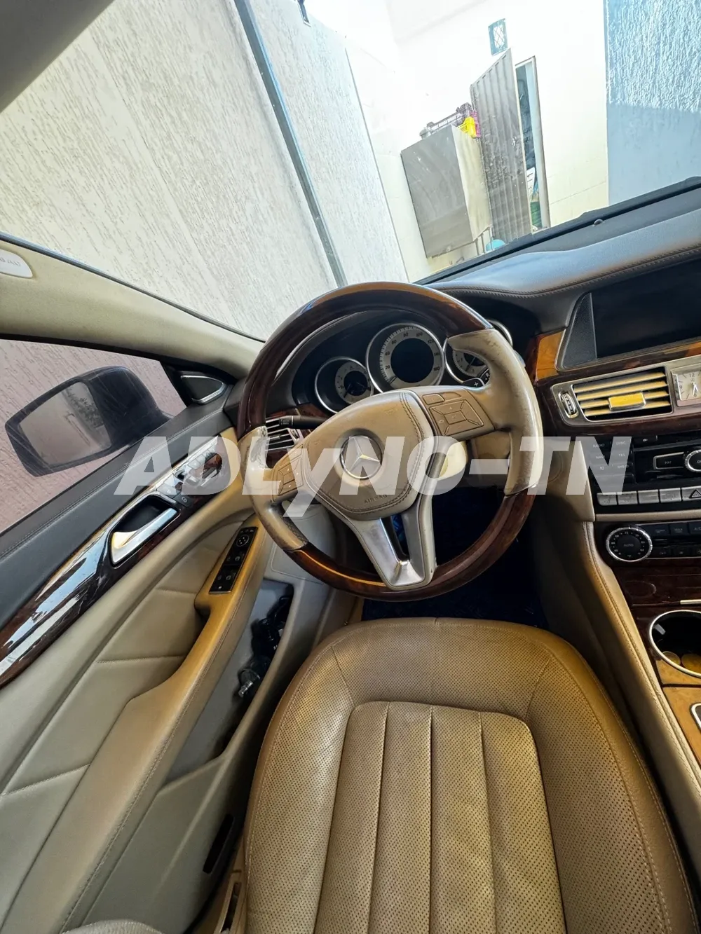 ? Mercedes CLS 550 V8 Biturbo ? ✅ 105 Km ✅ 30CV Essence ✅ 2012 ? - 55815005 ? Disponible à siliana