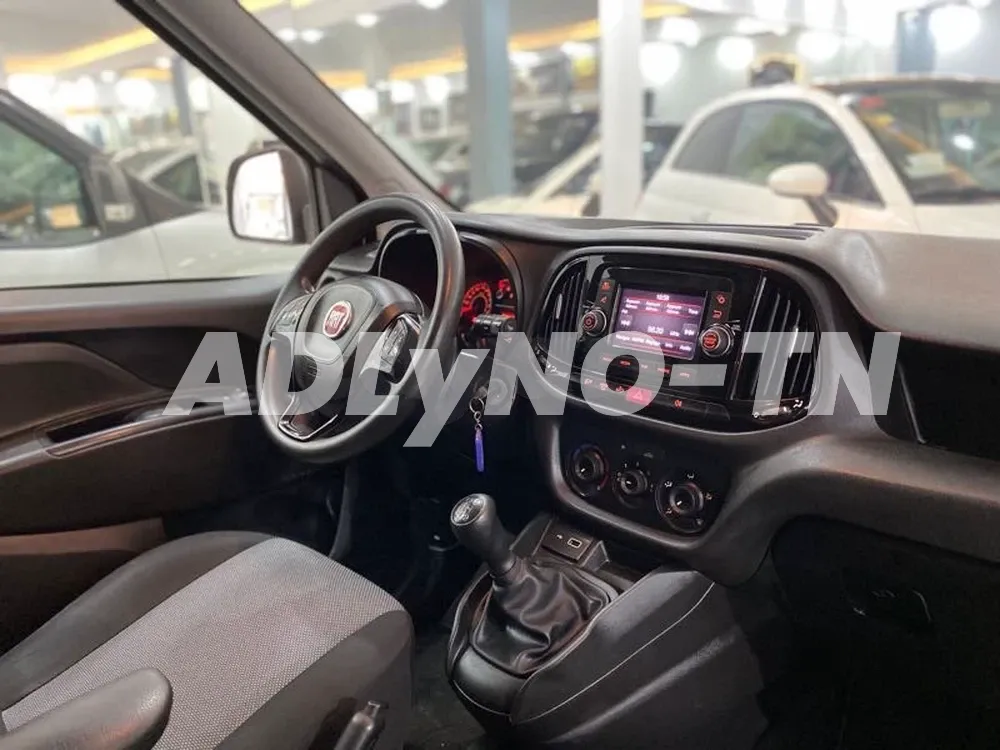 2021 FIAT DOBLO PREMIÈRE MAIN ?