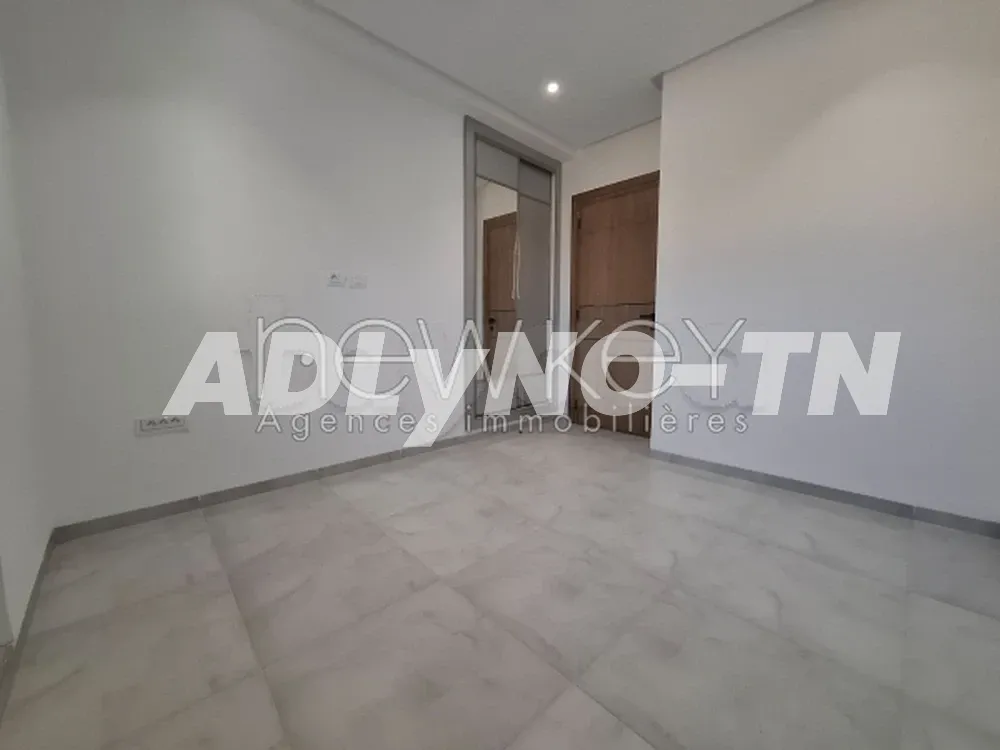 Un Appartement S+2 Neuf à louer à La Soukra